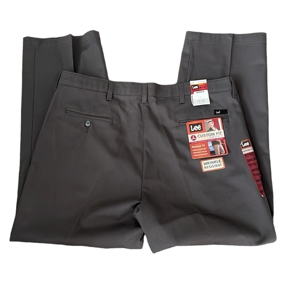 Lee Custom Fit Relaxed Fit Flat Front Pant - Picture 4 of 9